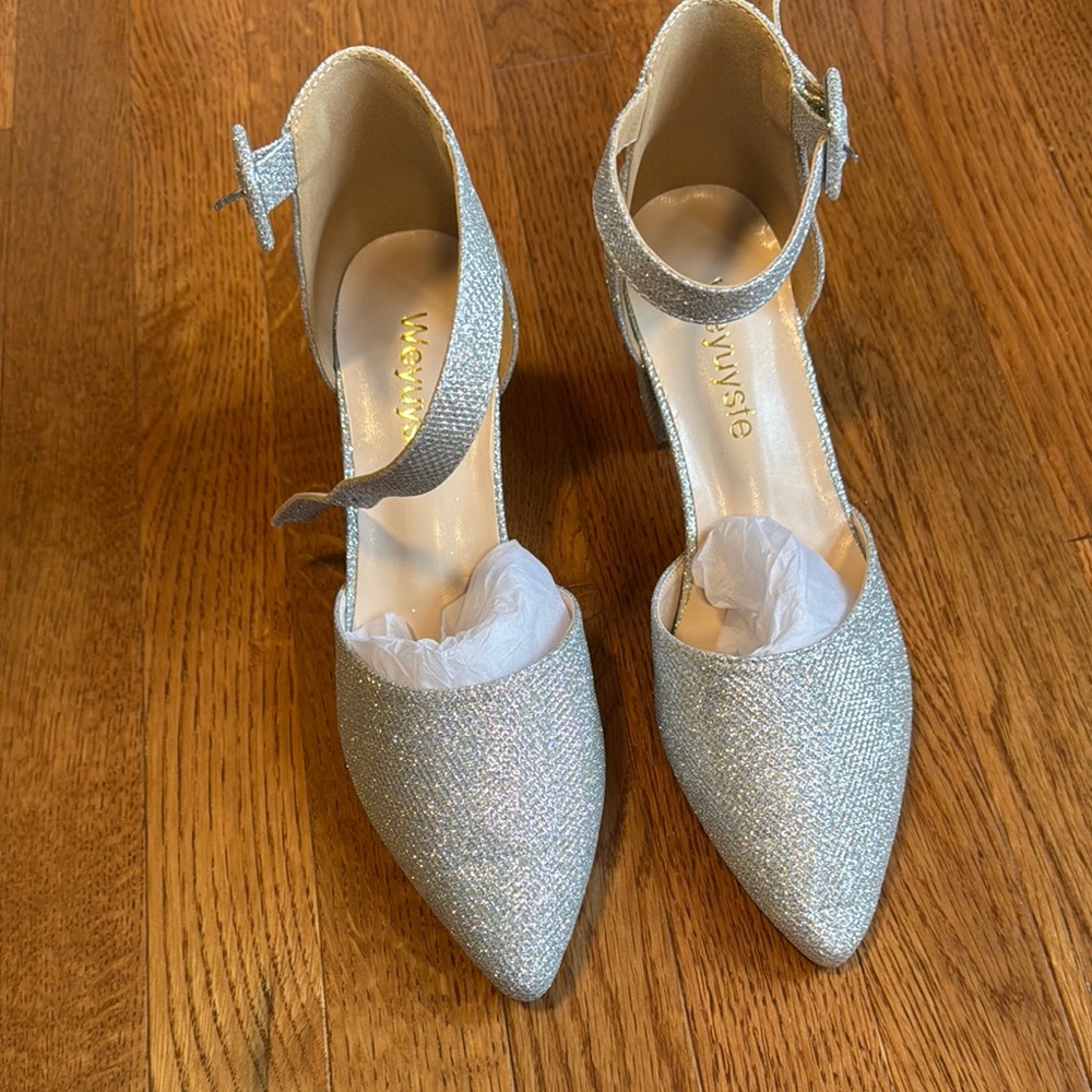 👠 Silver Glitter Women's Shoes 👠